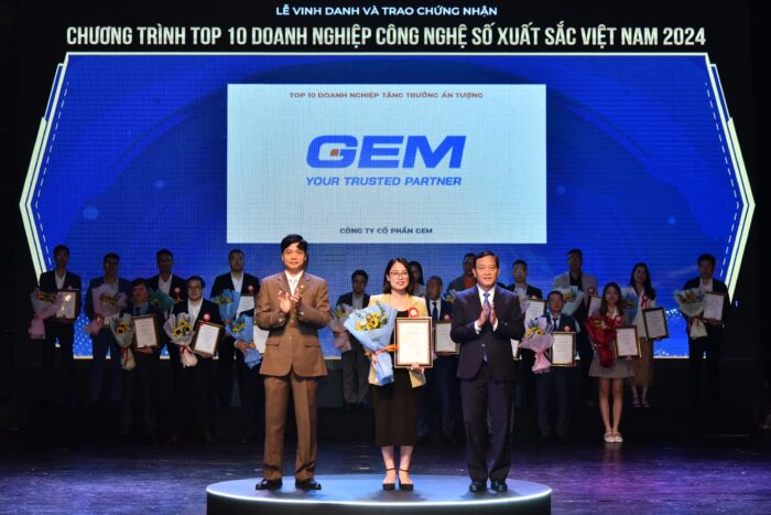 GEM received the Top 10 Vietnam ICT Companies Award for Impressive Growth